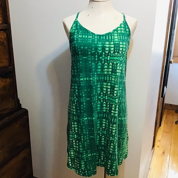 Look 👀 Fun Back Patagonia Athleisure Dress with Adjustable Fit - Picture 1 of 6